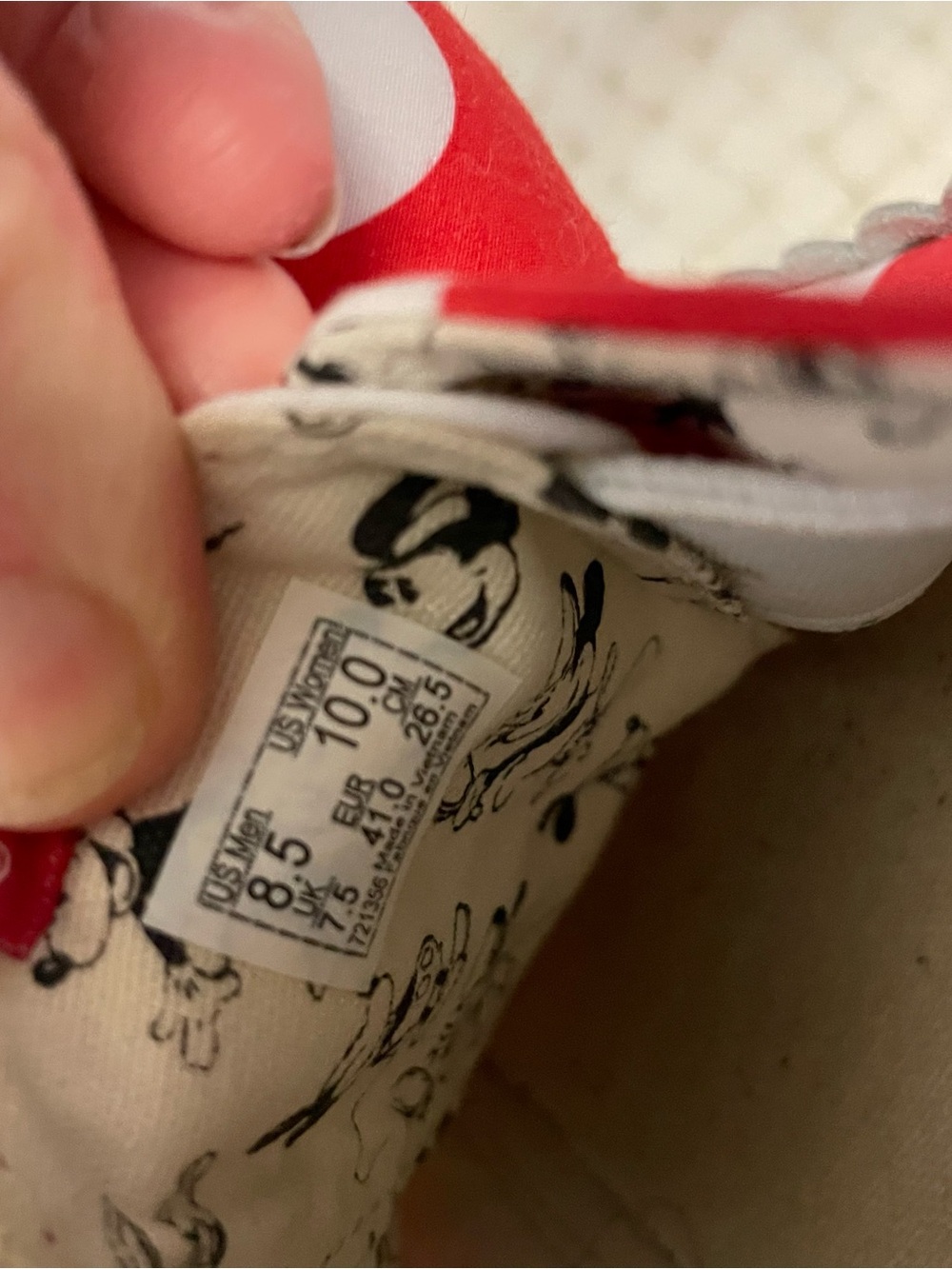 Vans x Disney Red and White Polka Dot Minnie’s Bows Slip-On Sneakers with Bow - Picture 9 of 11